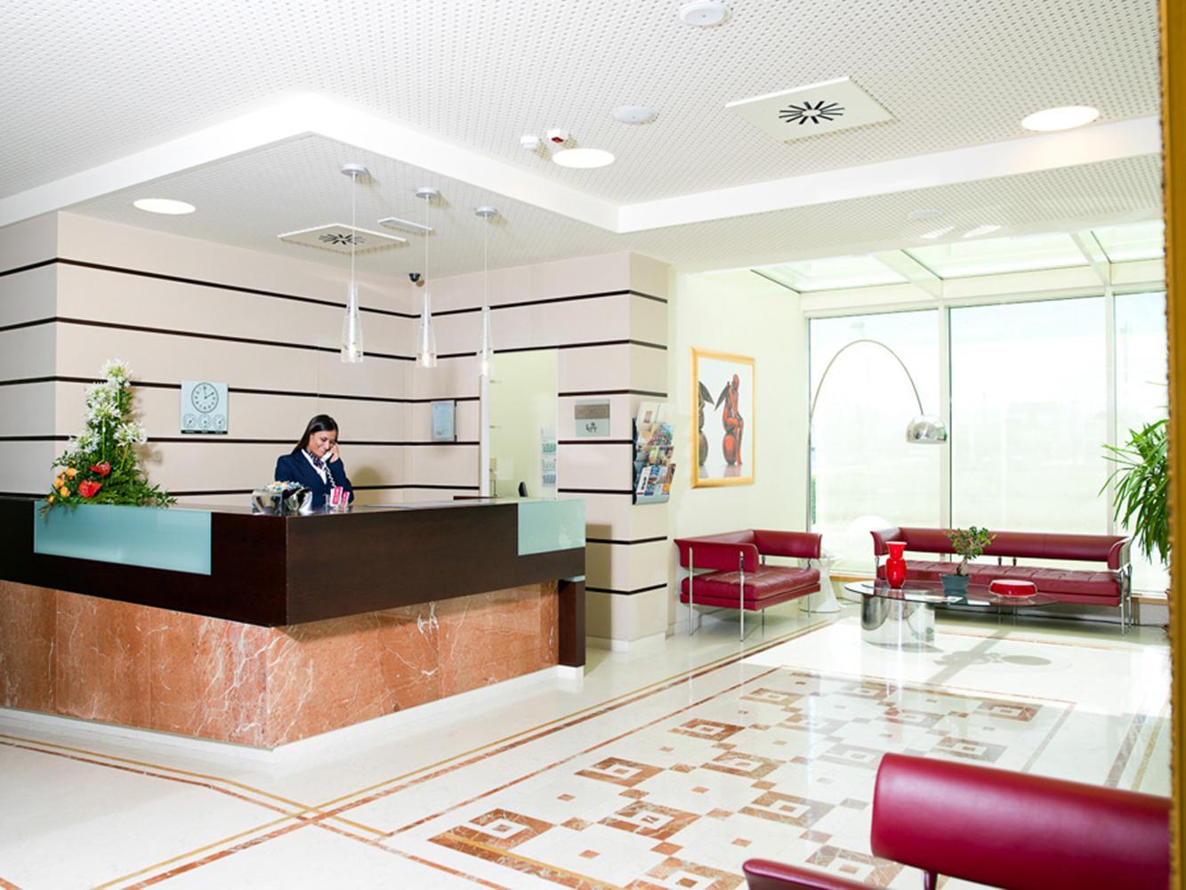 Breaking Business Hotel 모스치아노 산탄젤로 외부 사진