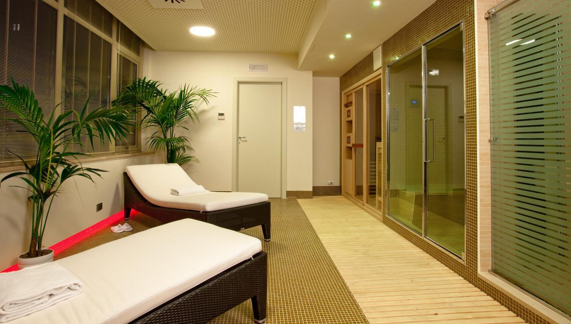 Breaking Business Hotel 모스치아노 산탄젤로 외부 사진