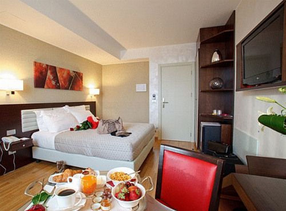 Breaking Business Hotel 모스치아노 산탄젤로 외부 사진