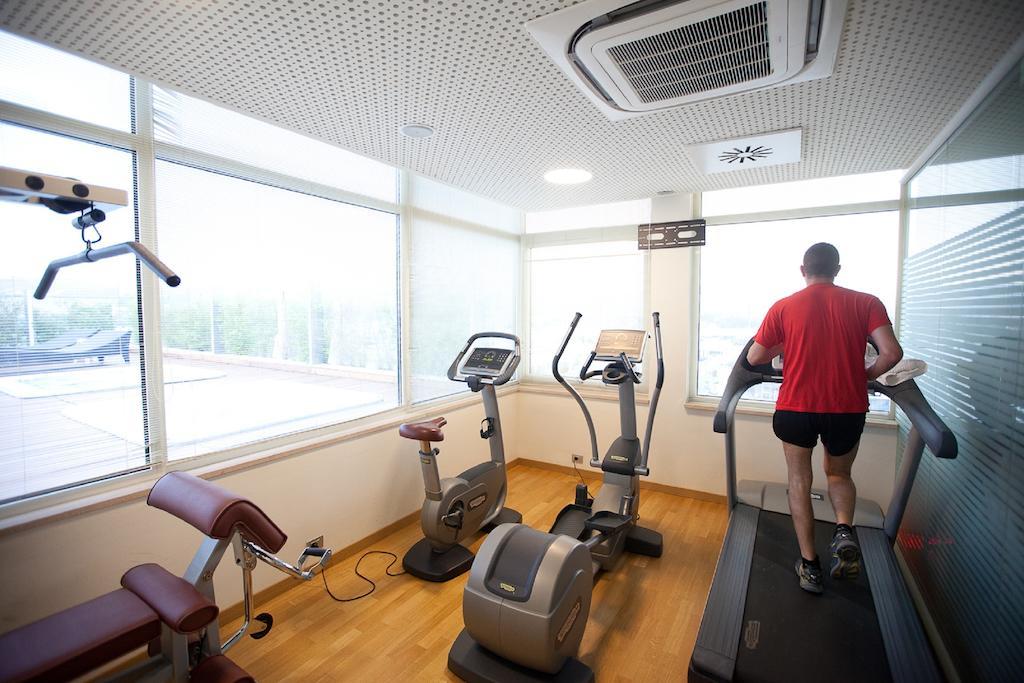 Breaking Business Hotel 모스치아노 산탄젤로 외부 사진